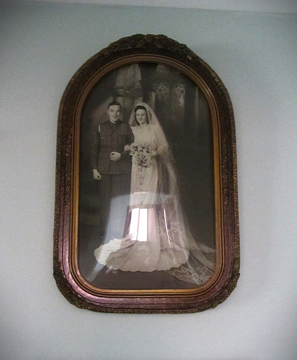 Cathedral tall portrait frame